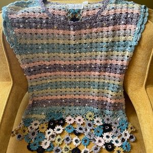 Beautiful Anthropologie Edie Crocheted Vest, size Medium